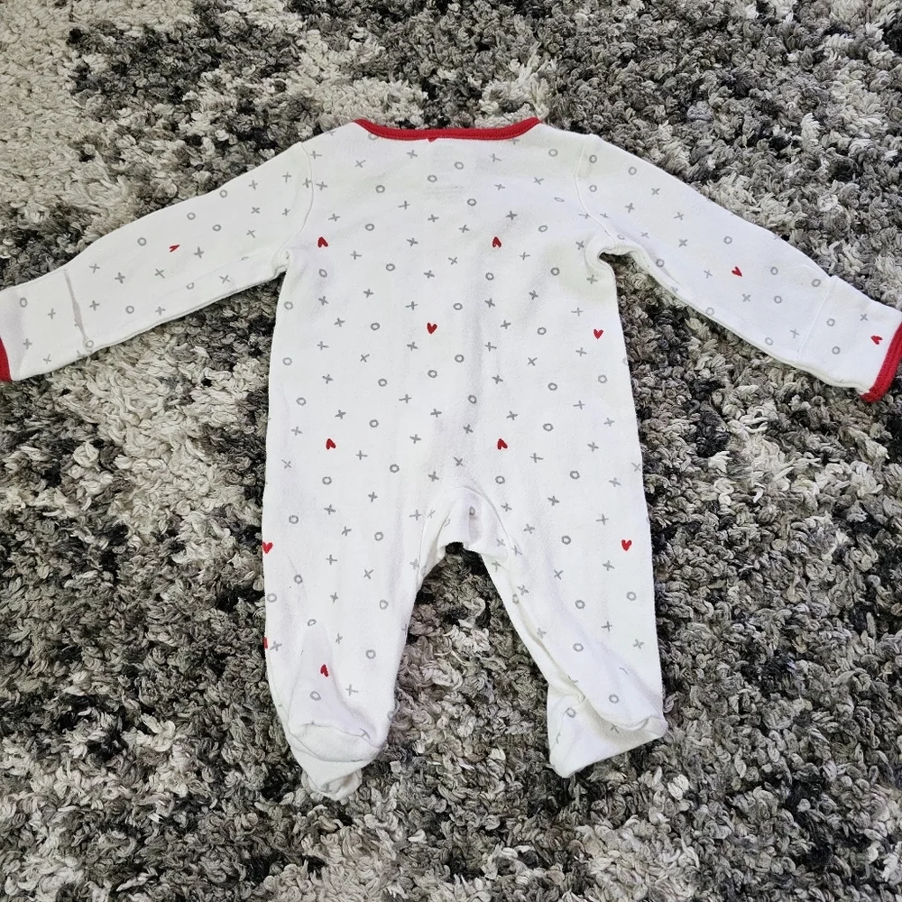 Carters size newborn